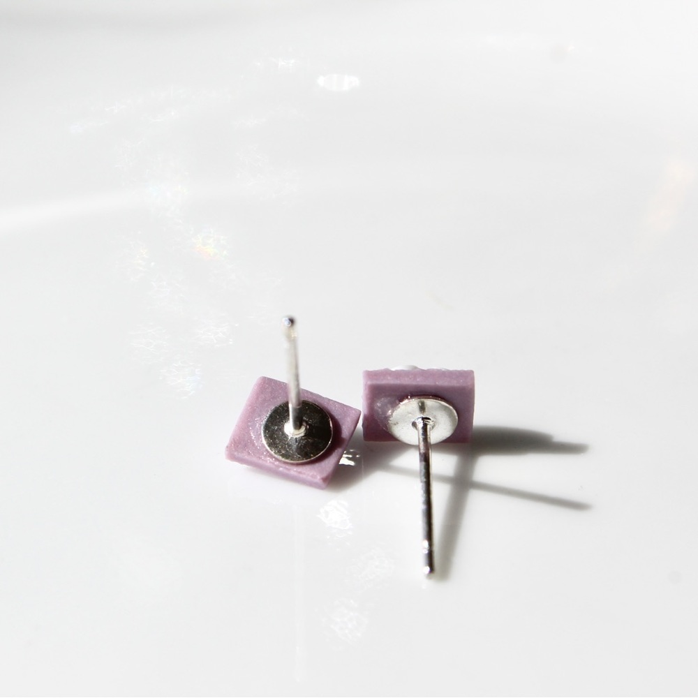 Cute Ear stud - Picture 2 of 2